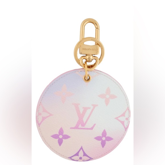Louis Vuitton pink purple spring in the city bag charm keychain from Spring 2022 - Picture 2 of 9